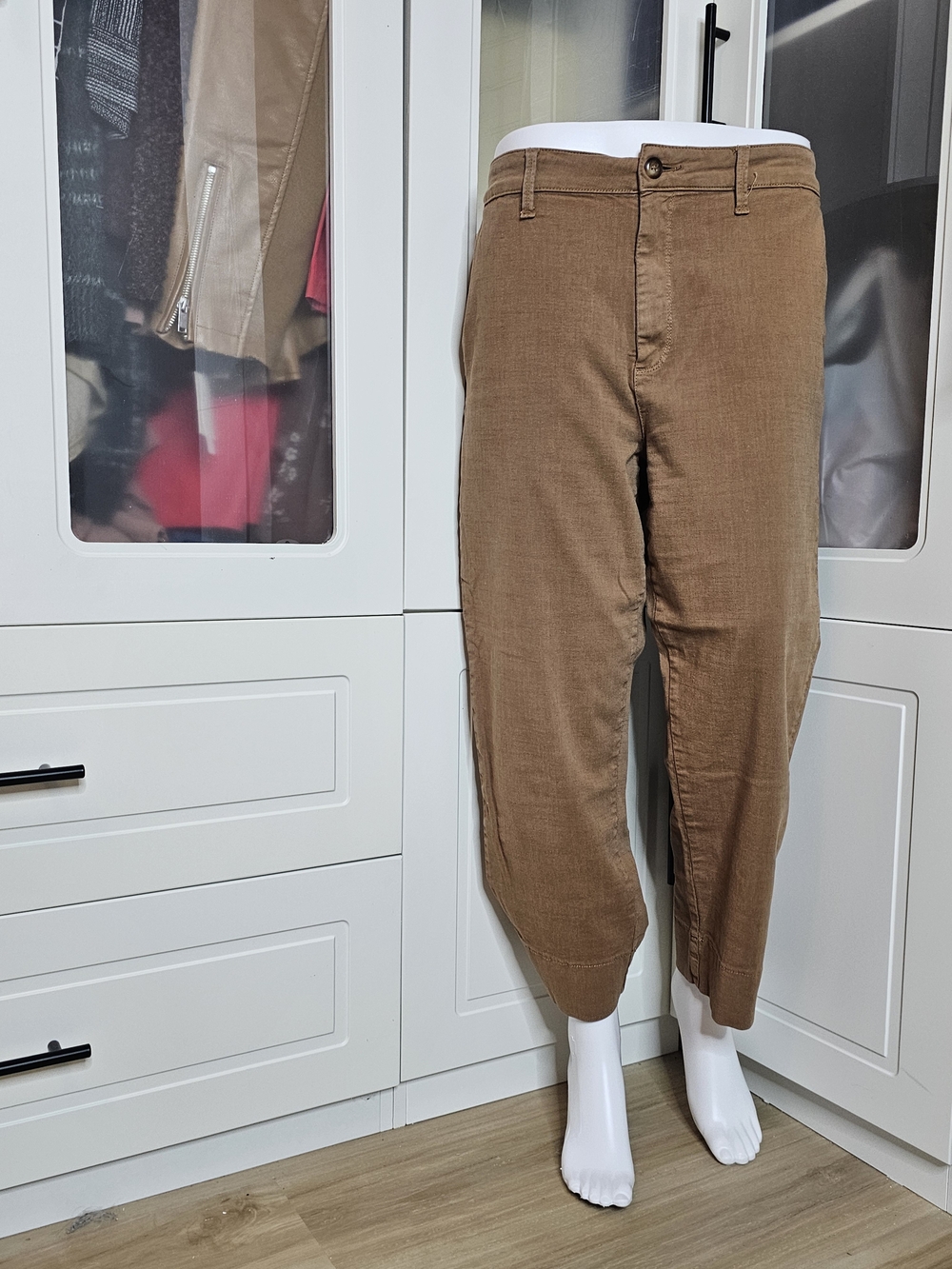 pistola Cropped Corduroy Pants in Brown